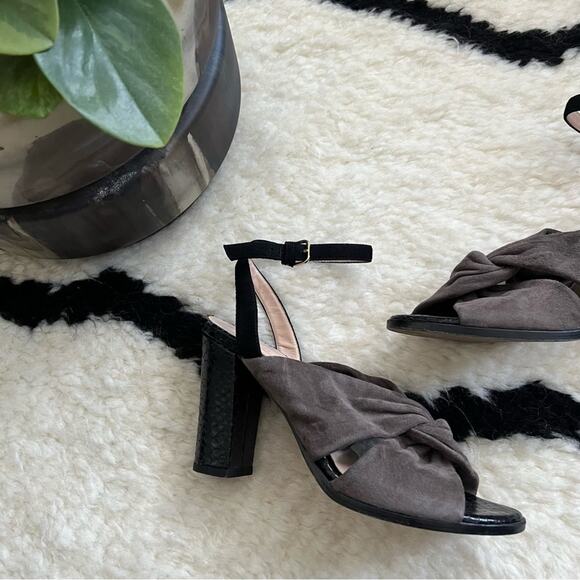 Club Monaco Leta Twist Heeled Sandals - Picture 3 of 9